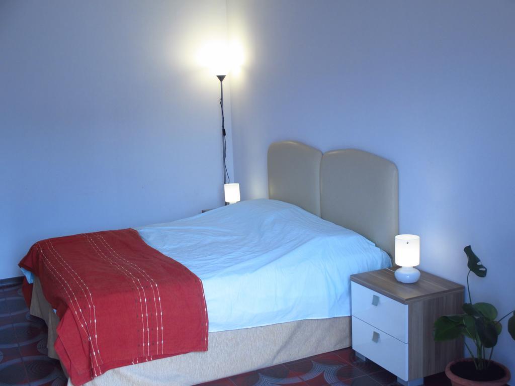 Residenza Paola Hotel Palermo Bagian luar foto